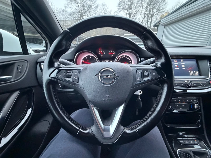 Opel Astra 1.6DIESEL* LED* TOP* EVRO6, снимка 14 - Автомобили и джипове - 52755200