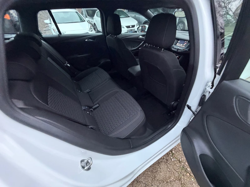 Opel Astra 1.6DIESEL* LED* TOP* EVRO6, снимка 9 - Автомобили и джипове - 52755200