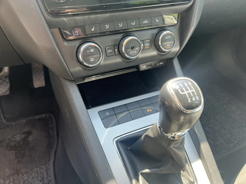 Skoda Octavia 2.0 TDI - VRS, снимка 11 - Автомобили и джипове - 52884110