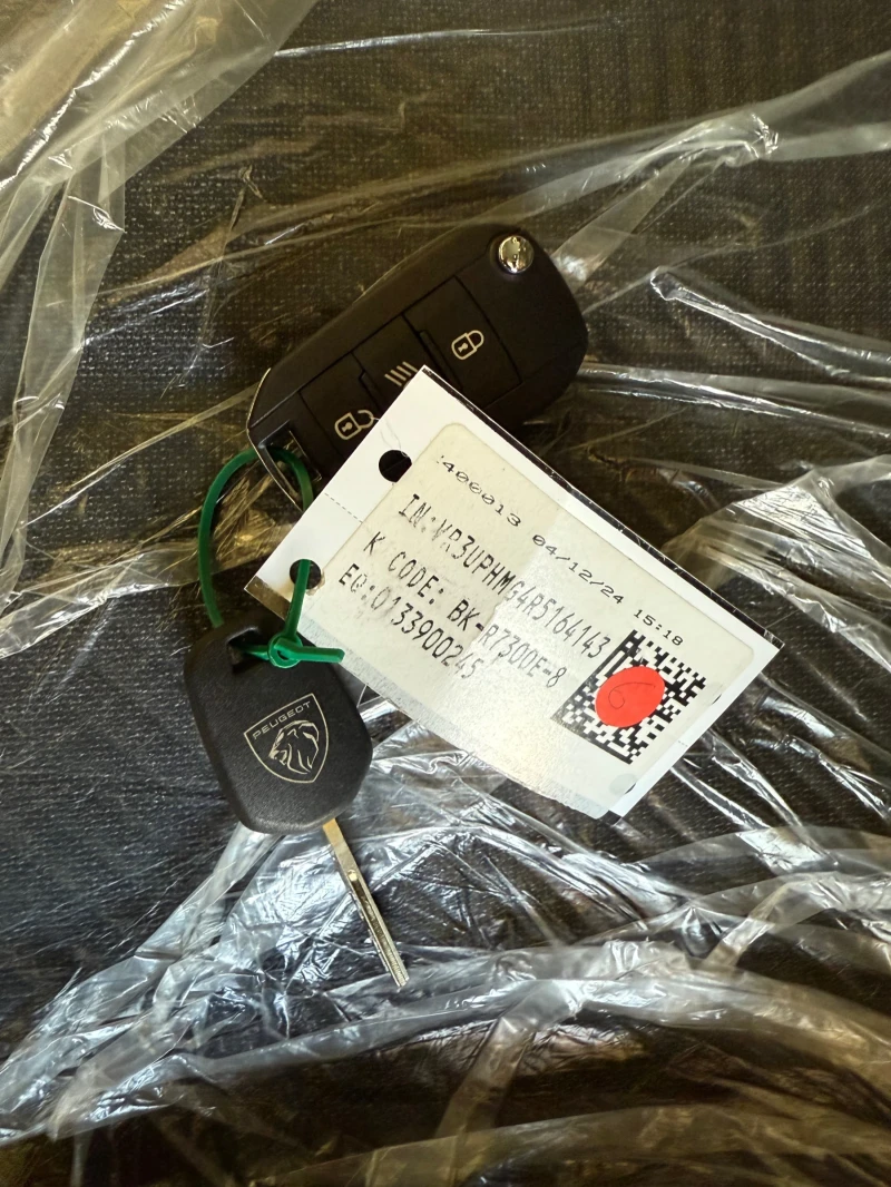 Peugeot 208 1.2I Чисто нов 14км!, снимка 16 - Автомобили и джипове - 52931275