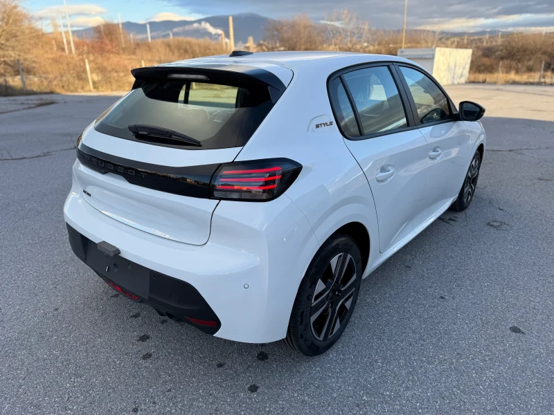 Peugeot 208 1.2I Чисто нов 14км!, снимка 6 - Автомобили и джипове - 52931275