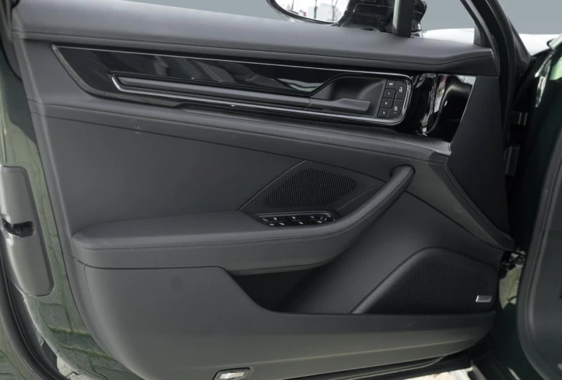 Porsche Panamera 4 E-HYBRID/FACELIFT/BOSE/PANO/MATRIX/HEAD UP/360/, снимка 9 - Автомобили и джипове - 53109365