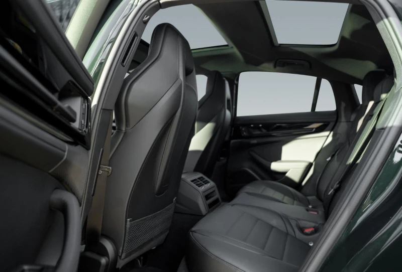 Porsche Panamera 4 E-HYBRID/FACELIFT/BOSE/PANO/MATRIX/HEAD UP/360/, снимка 16 - Автомобили и джипове - 53109365