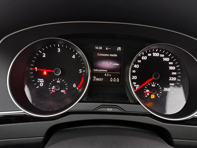 VW Passat 2.0TDI 190ks, снимка 7 - Автомобили и джипове - 53124538