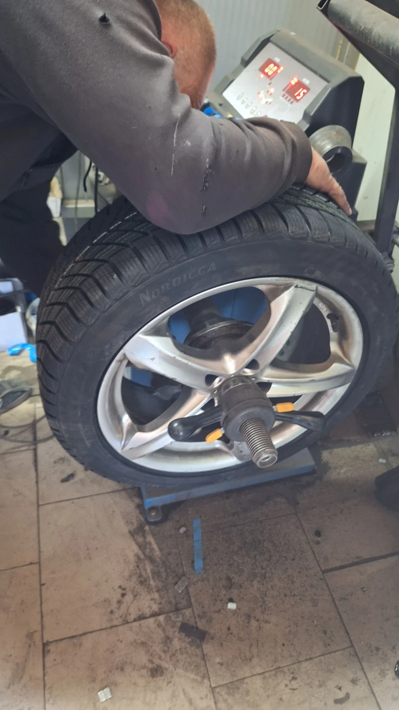 Audi A4 2.0 TFSI 4x4 S line, снимка 15 - Автомобили и джипове - 53296117