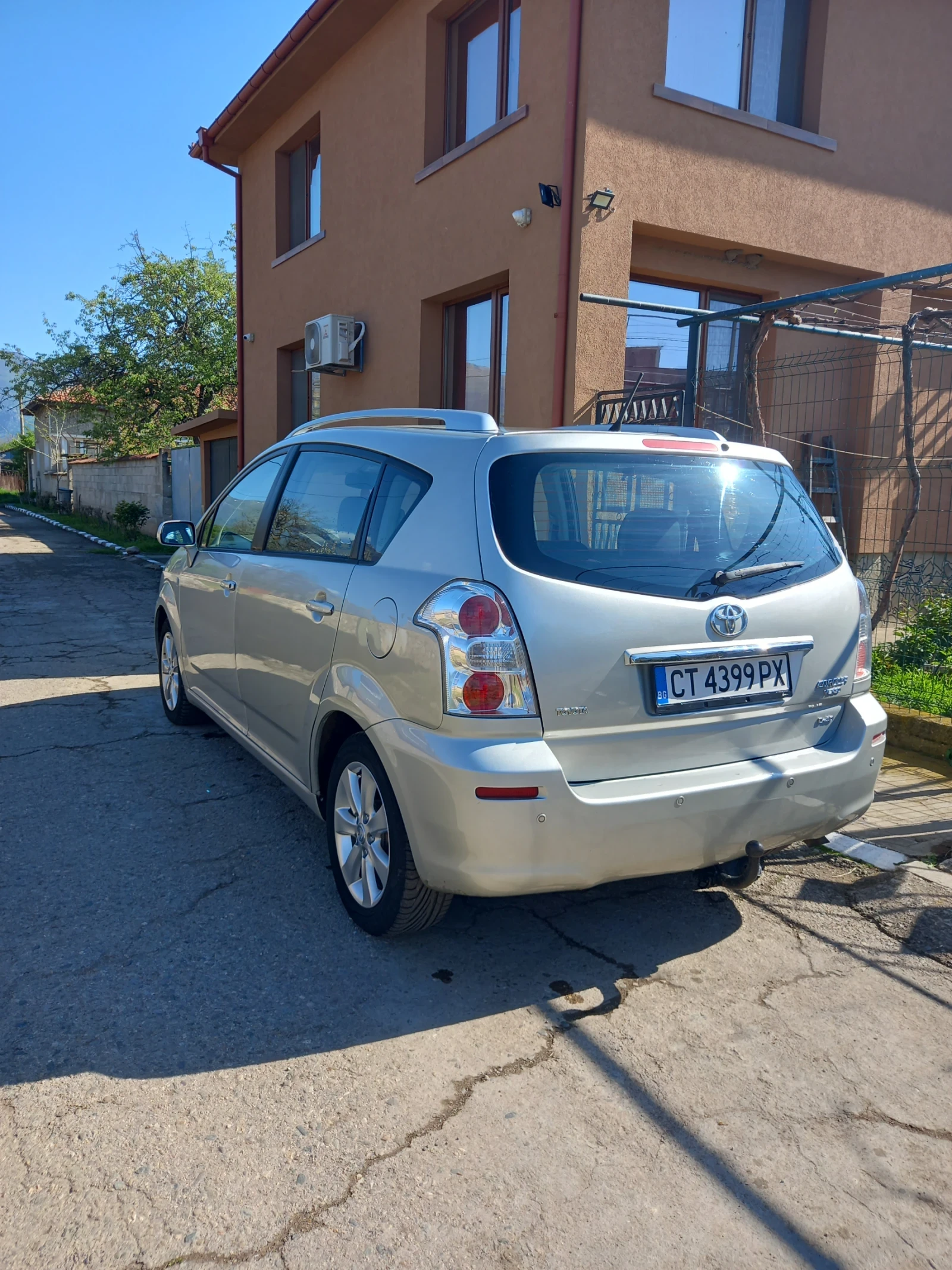 Toyota Corolla verso D4D - изображение 2