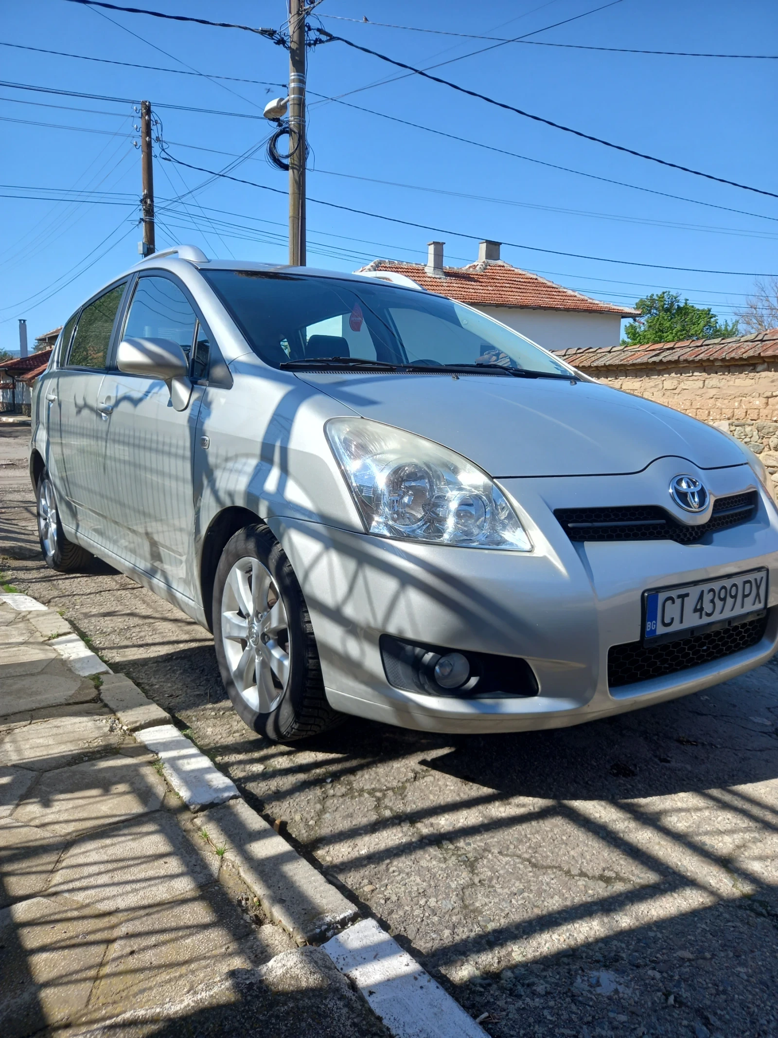 Toyota Corolla verso D4D - изображение 4