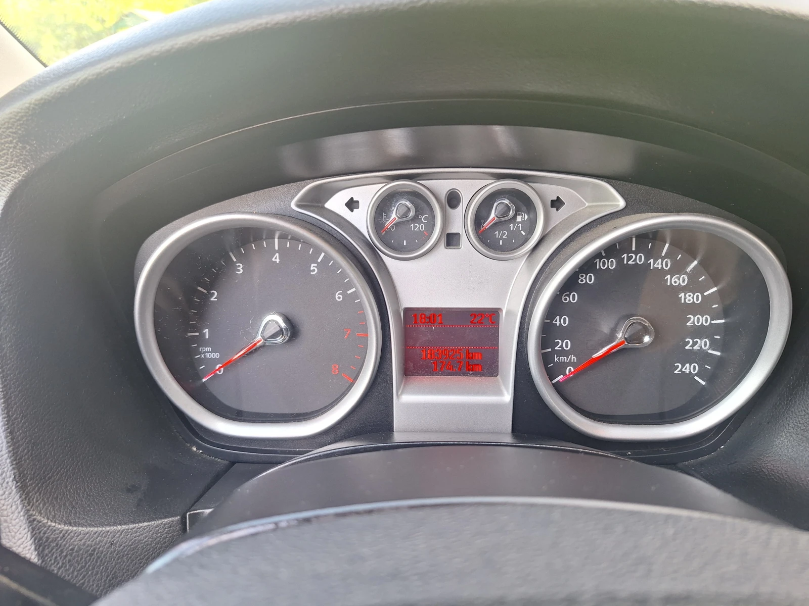 Ford Focus 1.6 - изображение 10