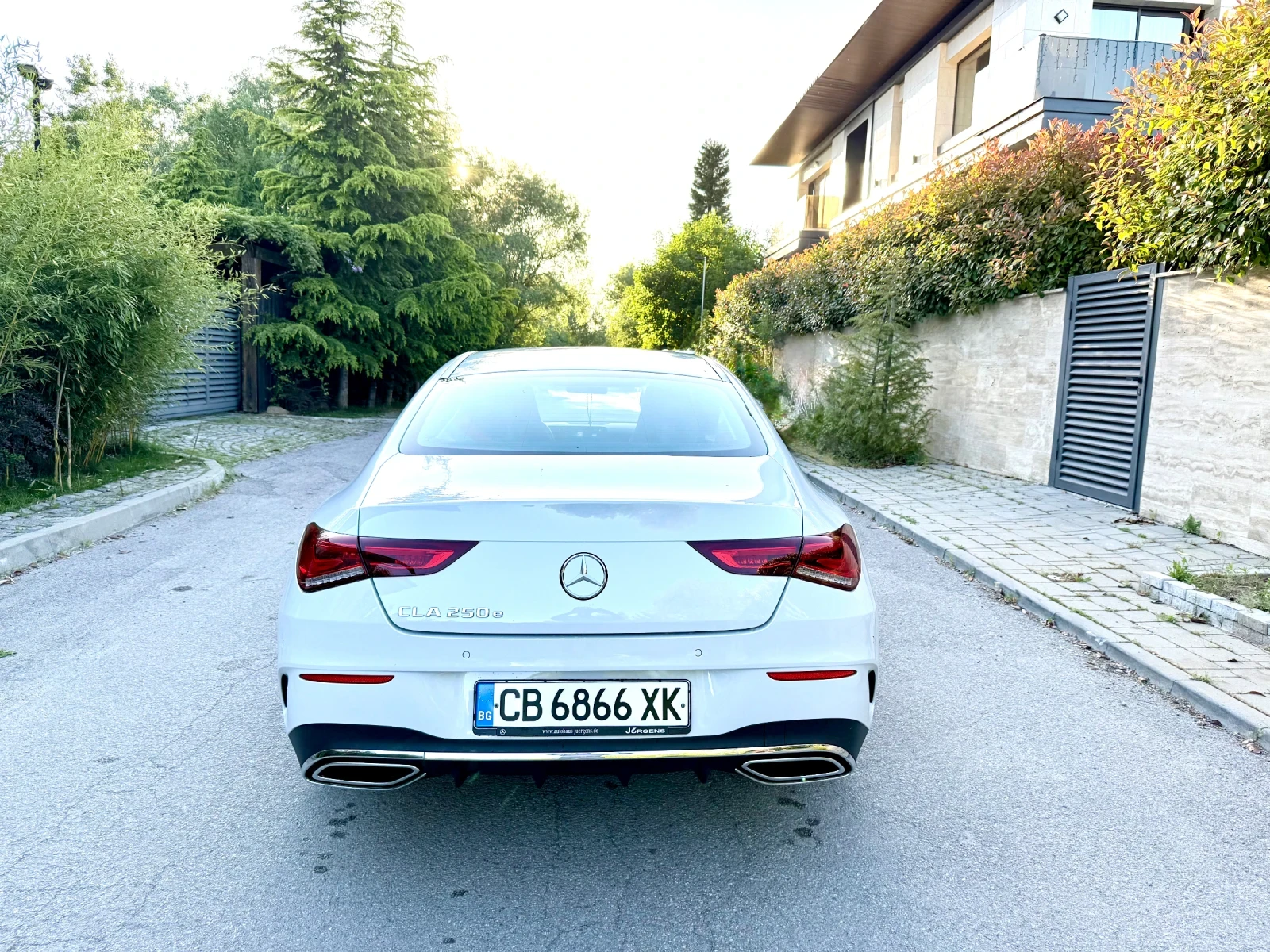 Mercedes-Benz CLA 250, снимка 2 - Автомобили и джипове - 54780059