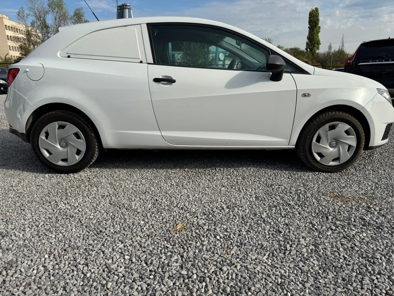 Seat Ibiza 1.2TDI / 75ps / КЛИМАТИК / ТОВАРНА - изображение 4