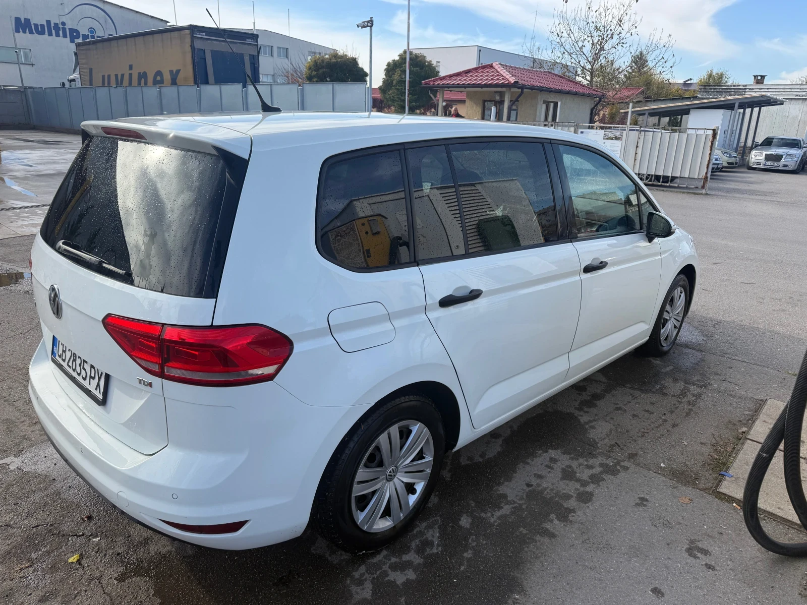 VW Touran 1.6 TDI 115 к.с. 7местен - изображение 3