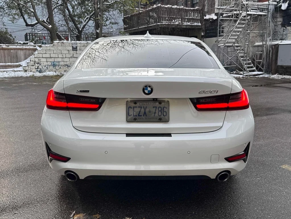 BMW 330 i xDrive * CARFAX *    | Mobile.bg   5