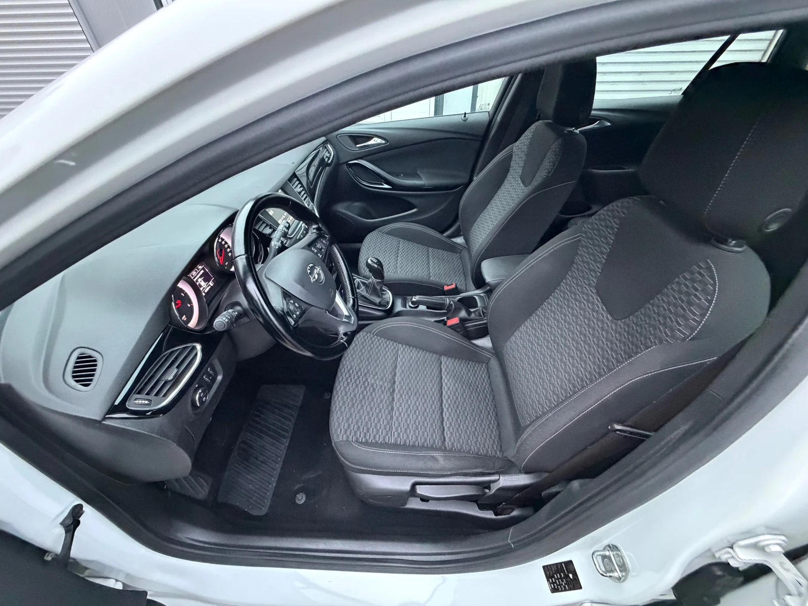 Opel Astra 1.6DIESEL* LED* TOP* EVRO6 | Mobile.bg � ����������� 11