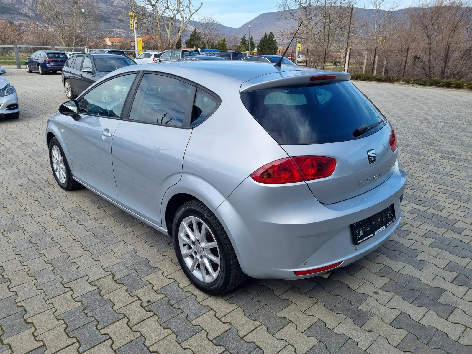 Seat Leon 1.6i-102�� ��� 2010�. | Mobile.bg � ����������� 4