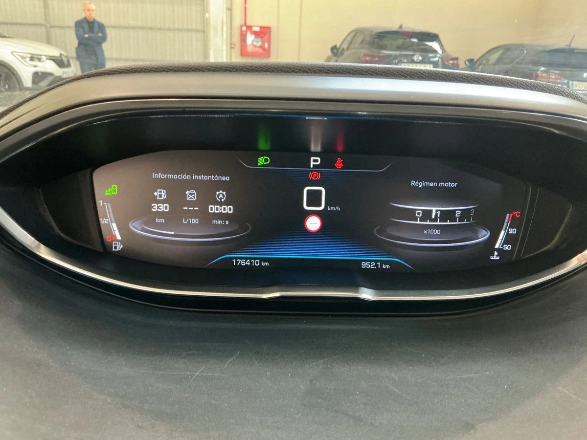 Peugeot 3008 2.0 * Гаранция 6м./EAT8/Mасаж/Пано/Подгрев/История - изображение 6