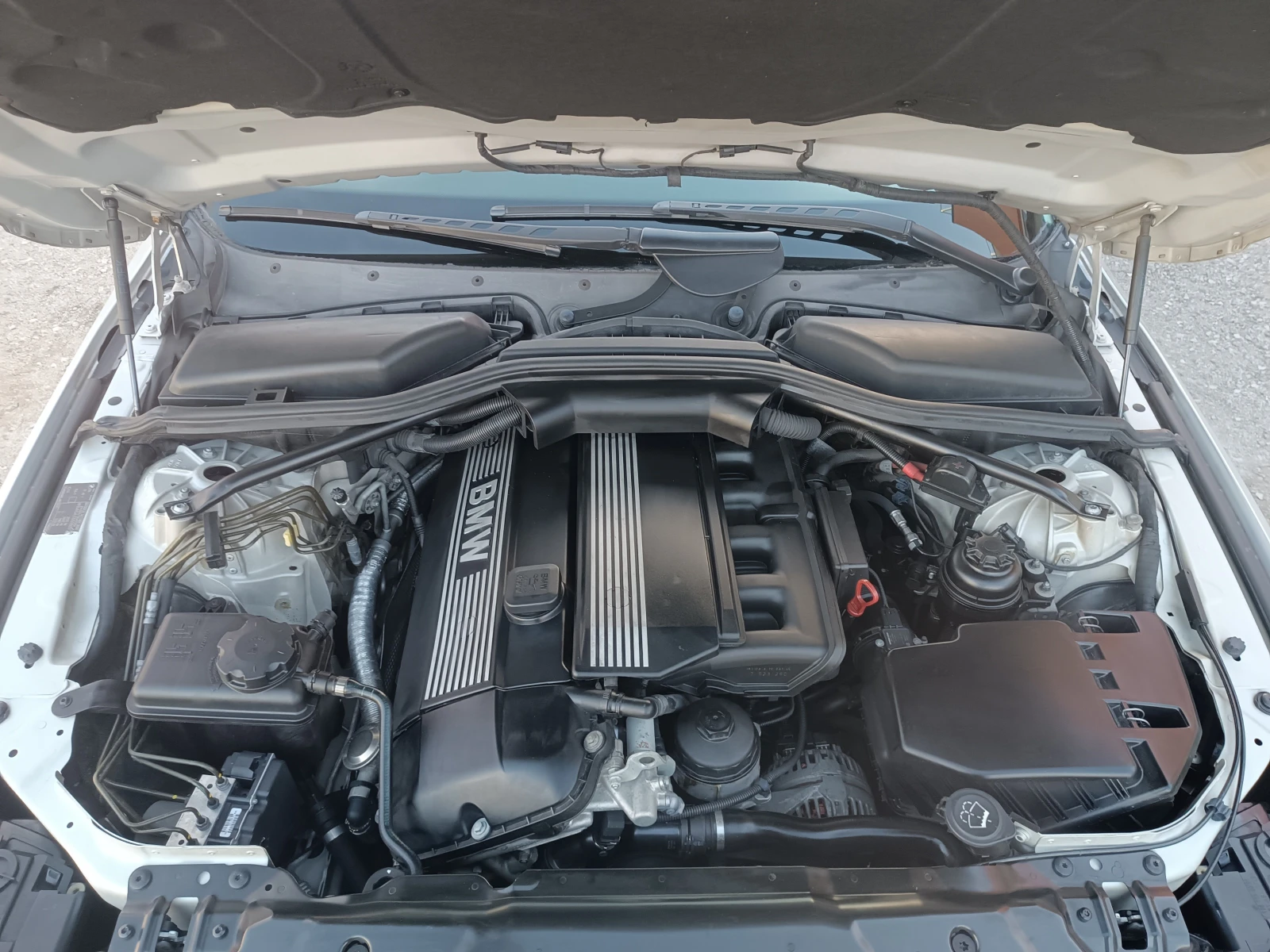 BMW 520 2.2i/170k.s, снимка 16 - Автомобили и джипове - 53773289