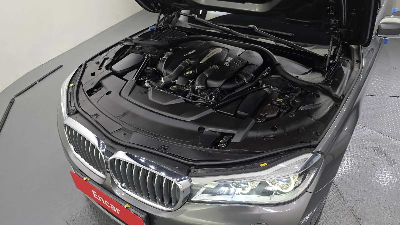 BMW 750 SOFT CLOSE* HUD* BLIND SPOT* МАСАЖ* КРАЙНА ЦЕНА, снимка 6 - Автомобили и джипове - 55349569