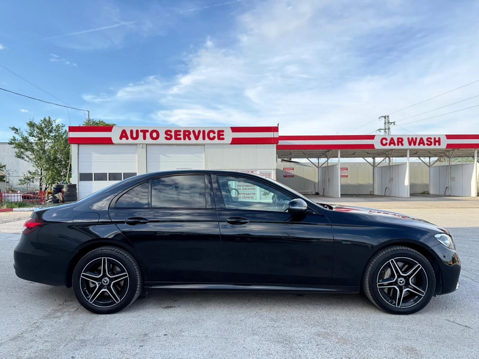 Mercedes-Benz E 220 Diesel Electric* AMG* 4x4* Plug-in Hybrid, снимка 4 - Автомобили и джипове - 55413003