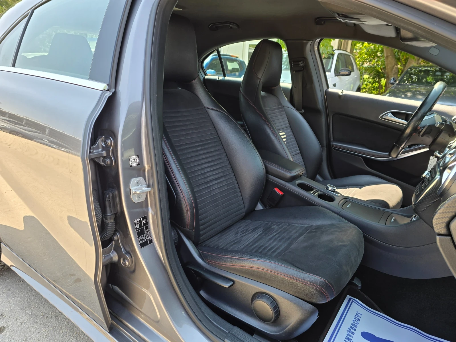 Mercedes-Benz A 180 CDI AMG PACK PREMIUM , снимка 12 - Автомобили и джипове - 55593874