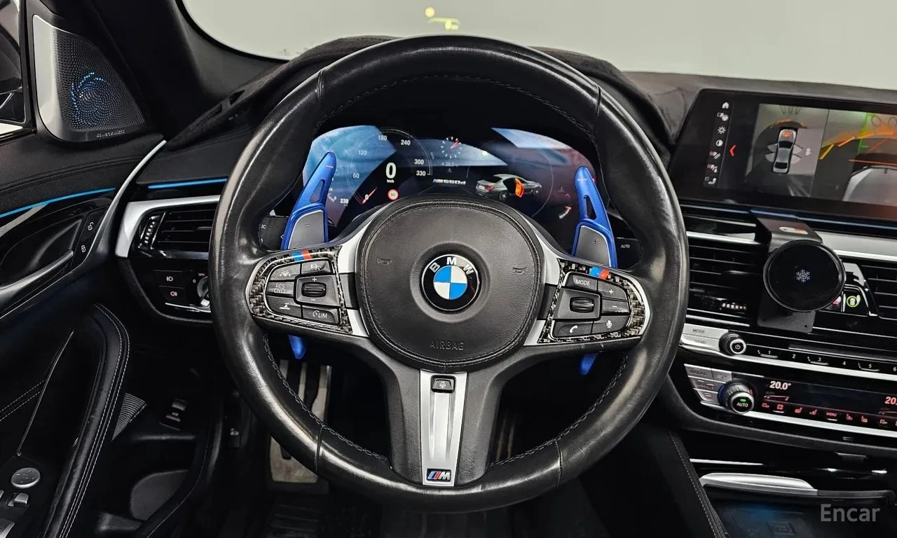 BMW 520 xDrive M Sport Package Plus * АВТОКРЕДИТ * , снимка 13 - Автомобили и джипове - 56030491