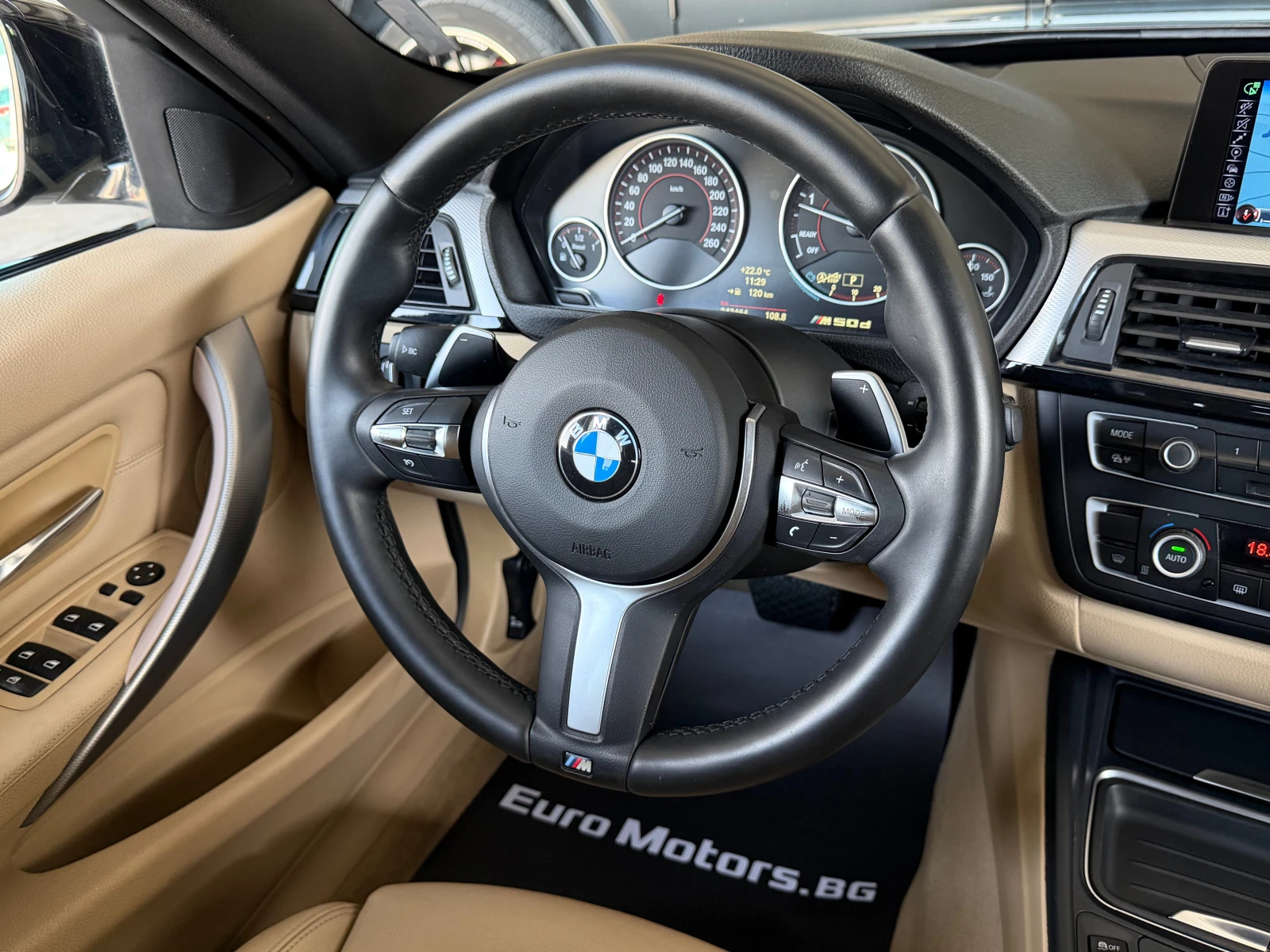 BMW 320 d, X-Drive M SPORT, снимка 11 - Автомобили и джипове - 56080944