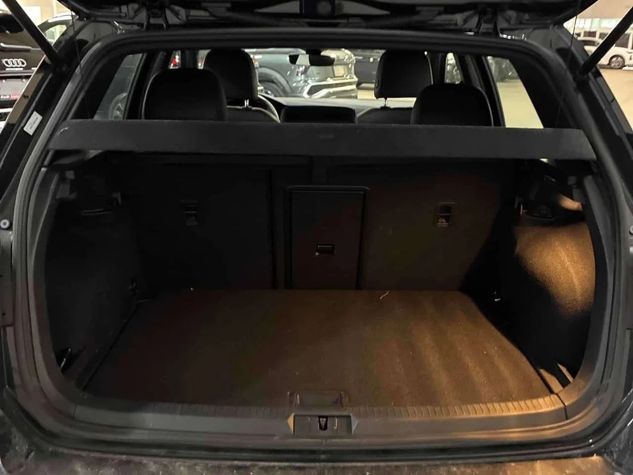 VW Golf, снимка 13 - Автомобили и джипове - 56734220
