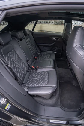 Audi SQ8, снимка 12