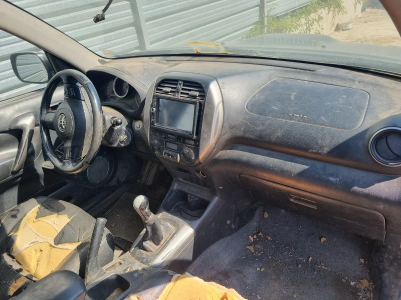 Toyota Rav4 2.0dizel-116ks-2004god, снимка 6 - Автомобили и джипове - 49385543