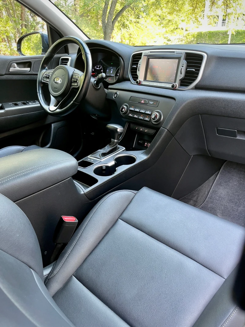 Kia Sportage 2.0 MPi - ПРОМОЦИЯ !, снимка 12 - Автомобили и джипове - 51902459