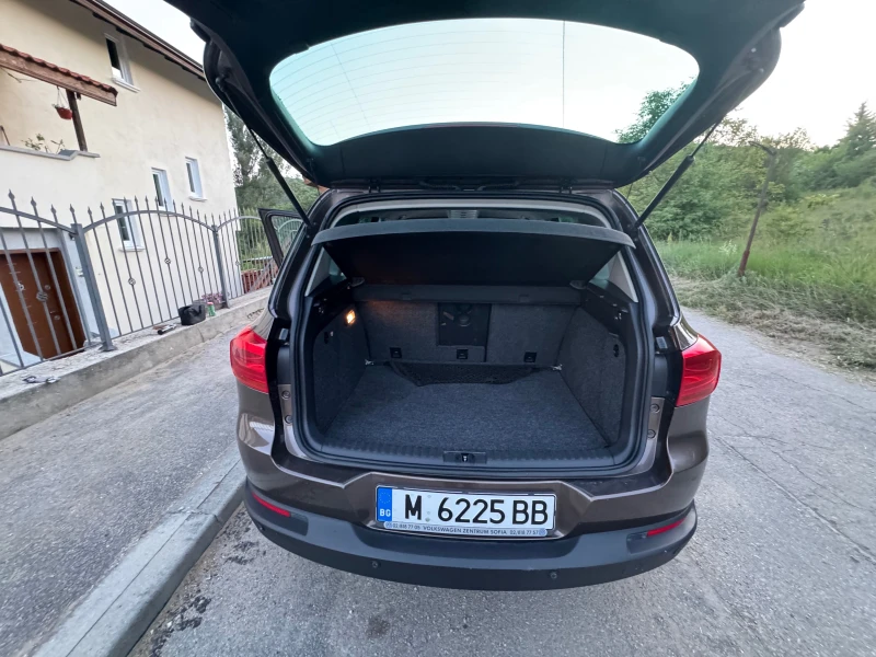 VW Tiguan, снимка 8 - Автомобили и джипове - 52979754