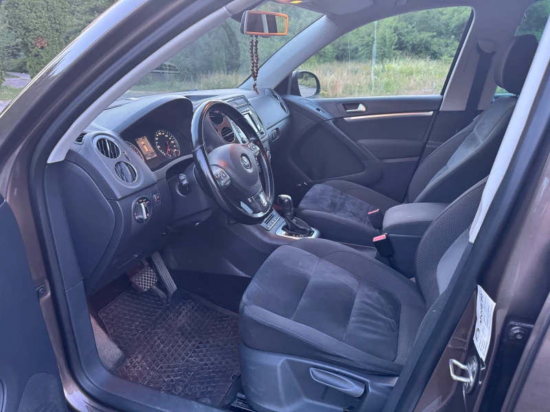 VW Tiguan, снимка 10 - Автомобили и джипове - 52979754