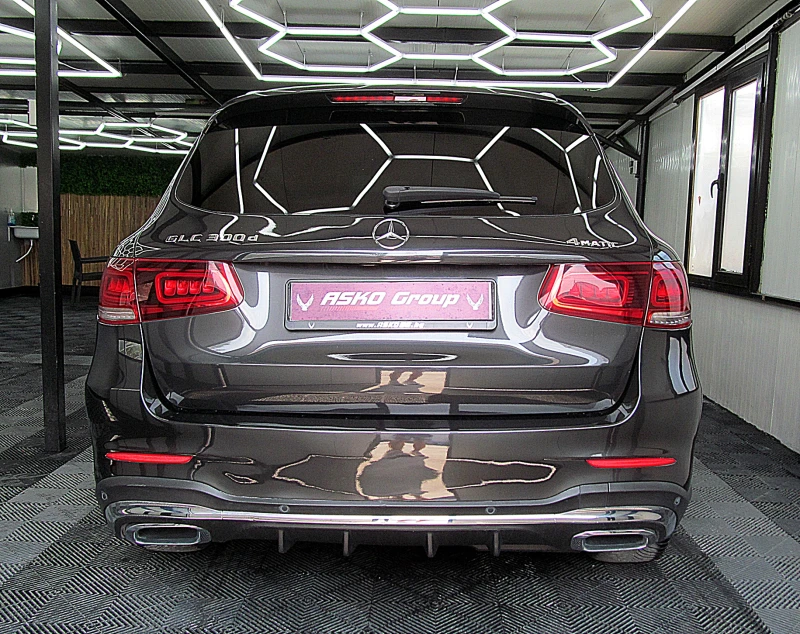 Mercedes-Benz GLC 300 PANORAMA/AMG/4-MATIC/СОБСТВЕН ЛИЗИНГ, снимка 5 - Автомобили и джипове - 51445271