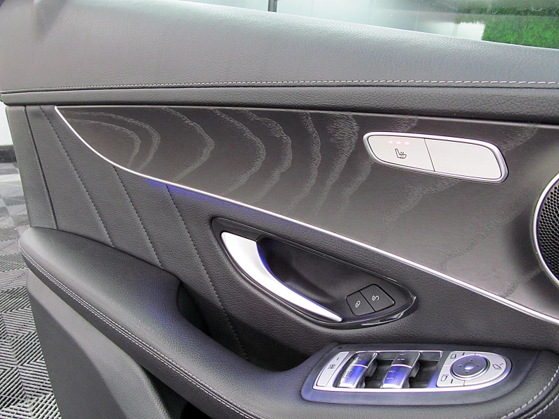 Mercedes-Benz GLC 300 PANORAMA/AMG/4-MATIC/СОБСТВЕН ЛИЗИНГ, снимка 16 - Автомобили и джипове - 51445271