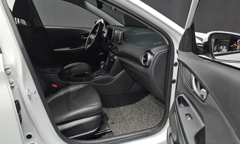 Hyundai Kona, снимка 10 - Автомобили и джипове - 51888943