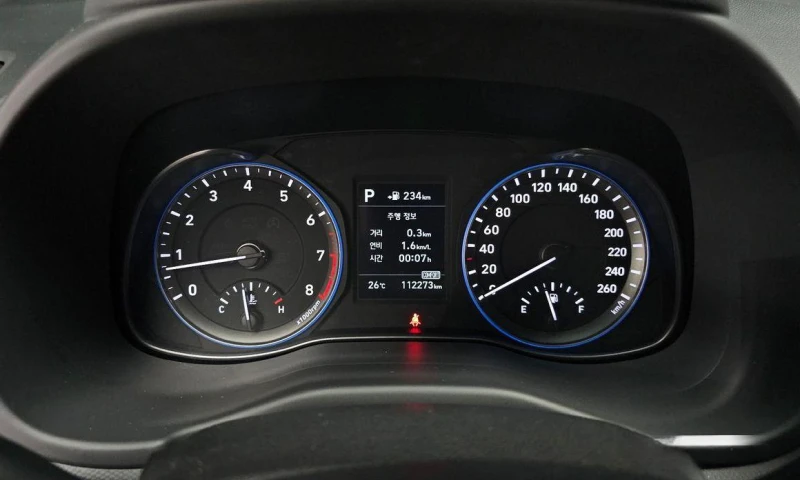 Hyundai Kona, снимка 8 - Автомобили и джипове - 51888943