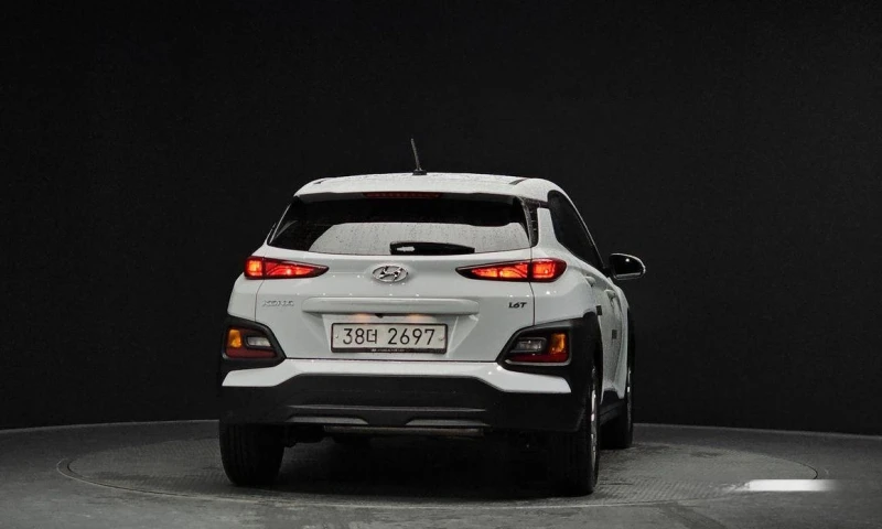 Hyundai Kona, снимка 4 - Автомобили и джипове - 51888943