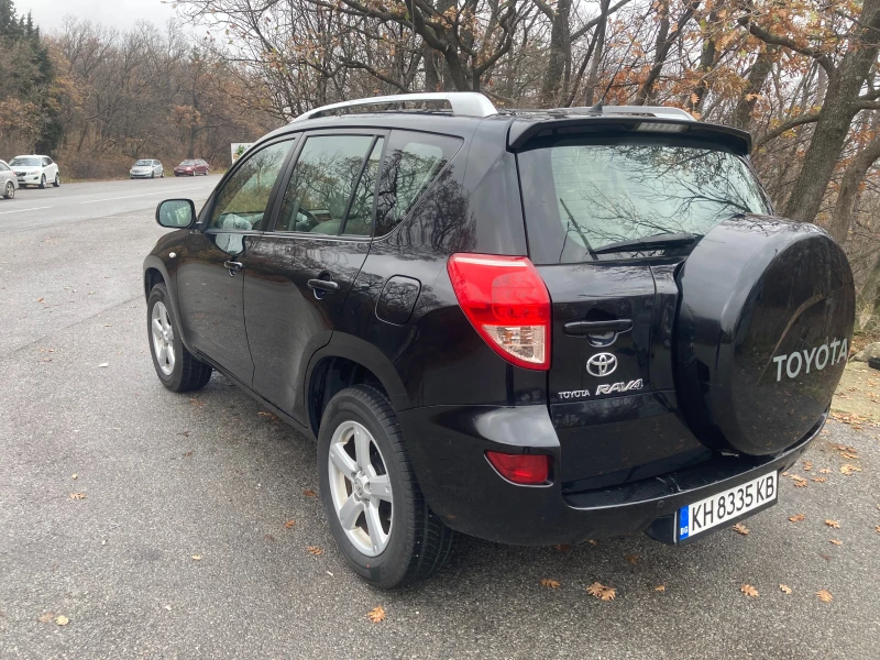 Toyota Rav4 2.2D4D, снимка 7 - Автомобили и джипове - 53404978