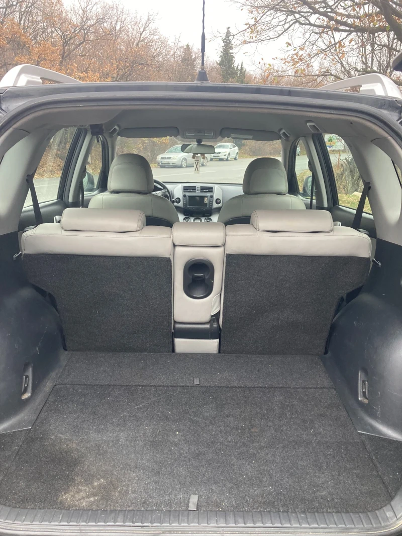 Toyota Rav4 2.2D4D, снимка 14 - Автомобили и джипове - 53404978