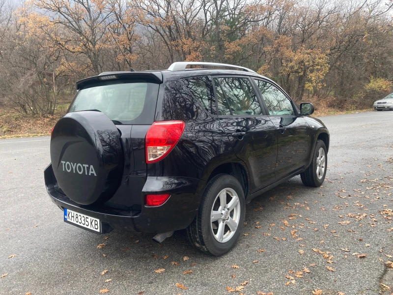Toyota Rav4 2.2D4D, снимка 8 - Автомобили и джипове - 53404978