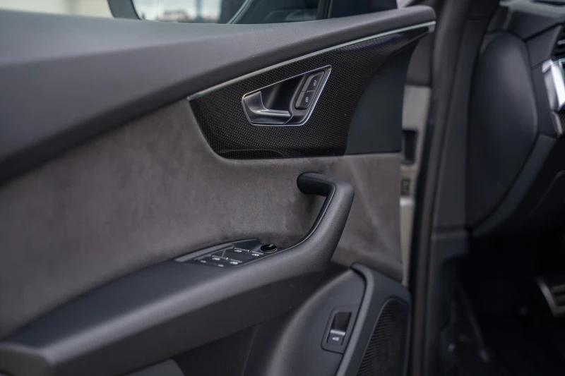 Audi SQ8, снимка 15 - Автомобили и джипове - 53566531