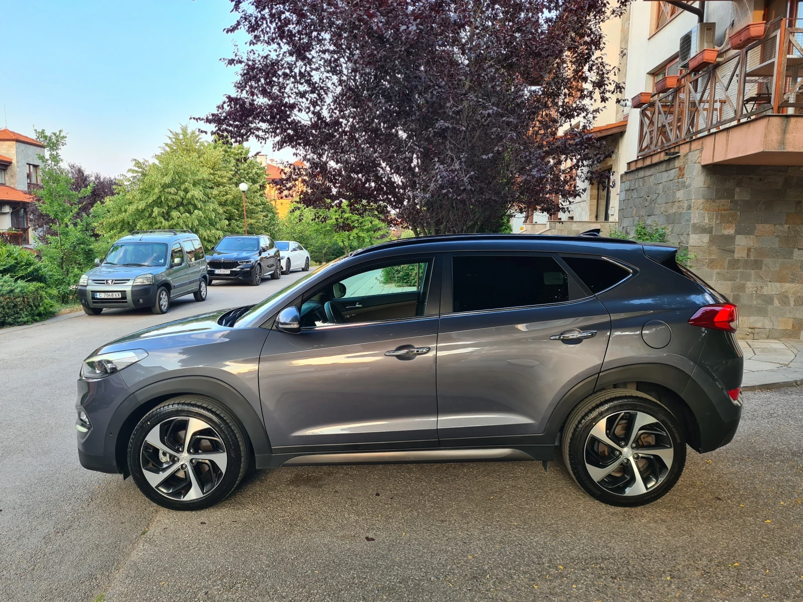 Hyundai Tucson 2.0 CRDI 185к.с. 4х4  - изображение 2