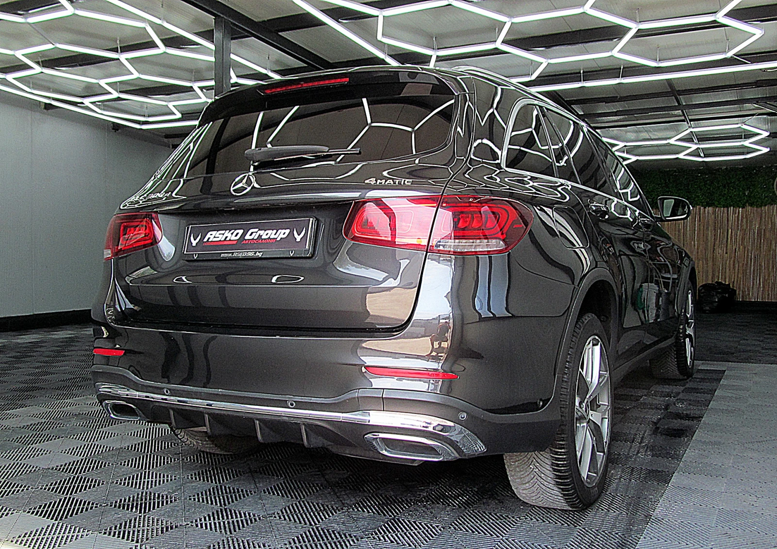 Mercedes-Benz GLC 300 PANORAMA/AMG/4-MATIC/СОБСТВЕН ЛИЗИНГ - изображение 6