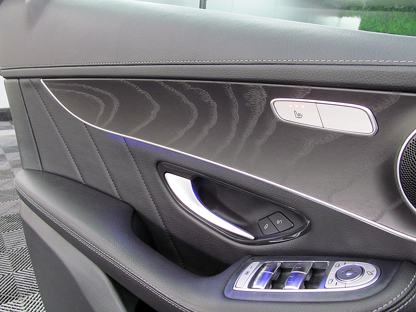 Mercedes-Benz GLC 300 PANORAMA/AMG/4-MATIC/  | Mobile.bg   16