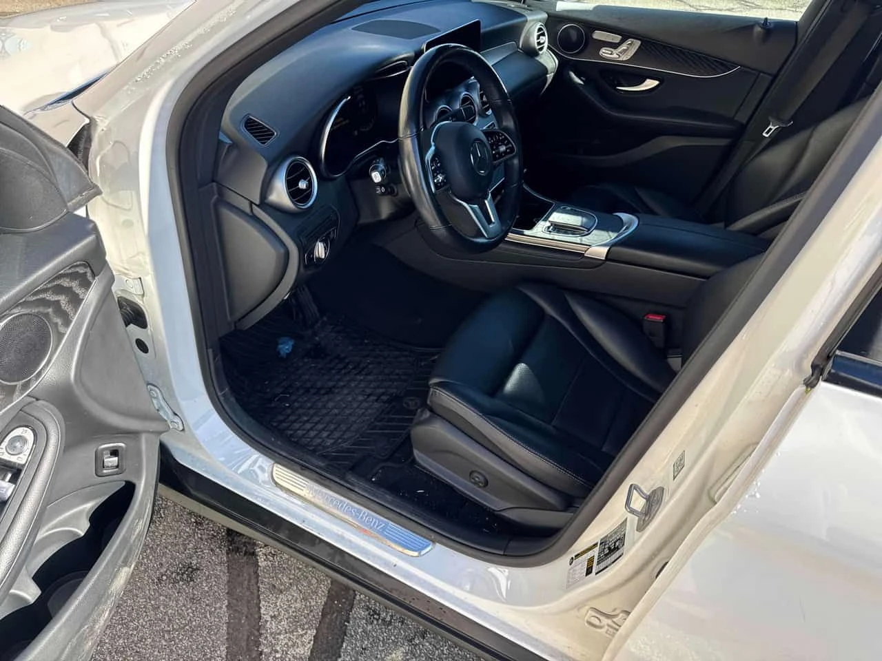 Mercedes-Benz GLC 300 AMG PACK/DIGITAL/360/ПАНОРАМА/ДВА КЛЮЧА - изображение 7