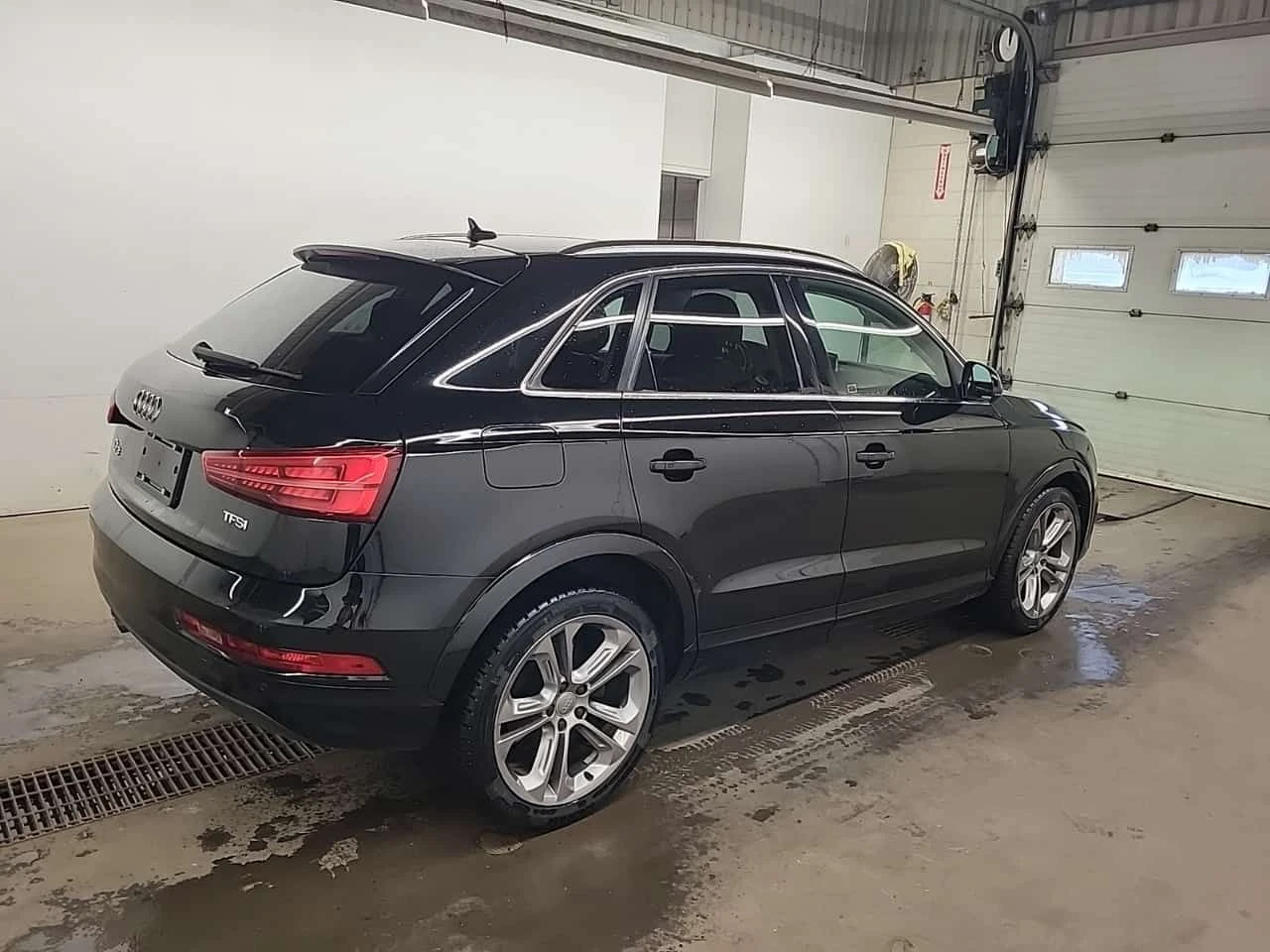 Audi Q3  PROGRESSIV| PANORAMA| 2 КЛЮЧА| CARFAX, снимка 3 - Автомобили и джипове - 53890042