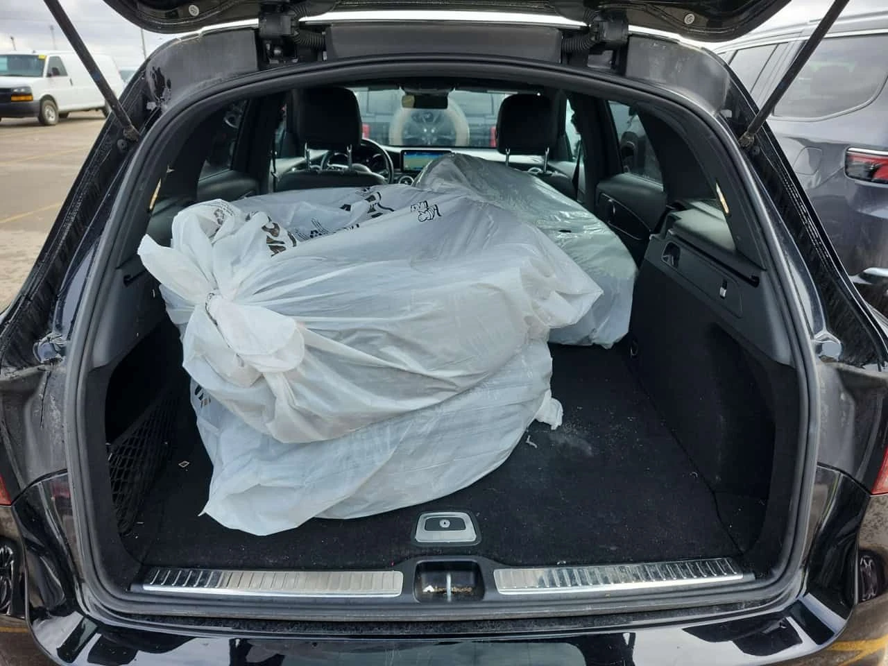 Mercedes-Benz GLC 300 PANORAMA| ПАМЕТ| 360 КАМЕРИ| CARFAX| , снимка 14 - Автомобили и джипове - 54084894