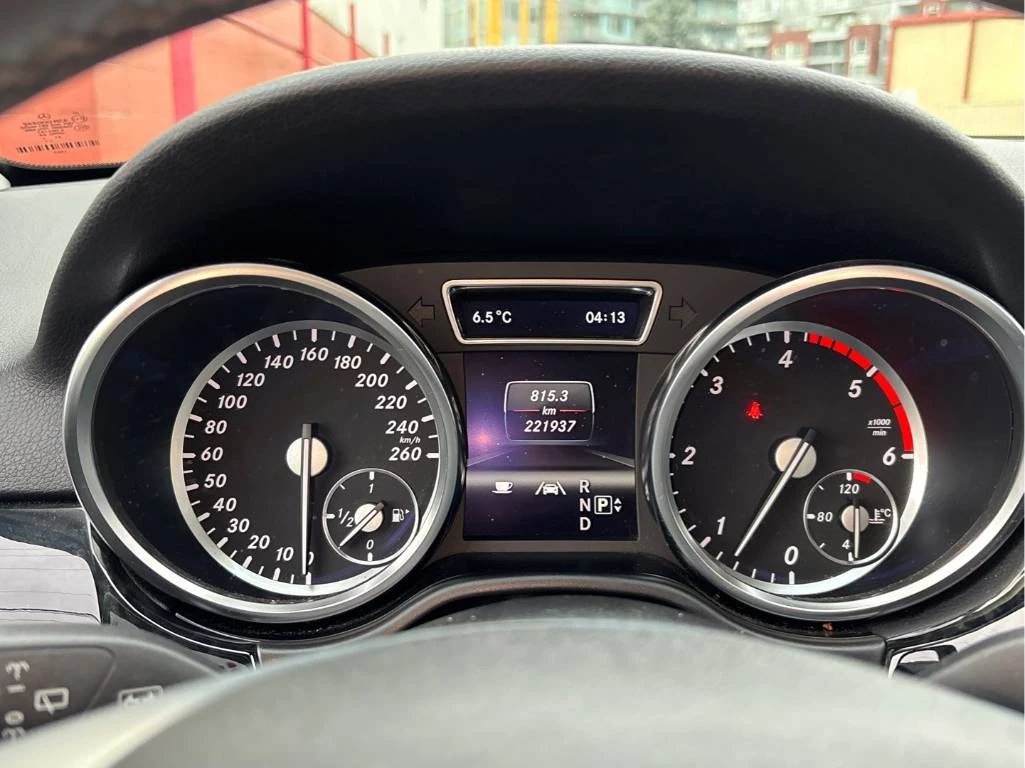 Mercedes-Benz ML 350 AMG LINE/4MATIC/ПОДГРЕВ/ПАНОРАМА/ПАМЕТ, снимка 9 - Автомобили и джипове - 54122143