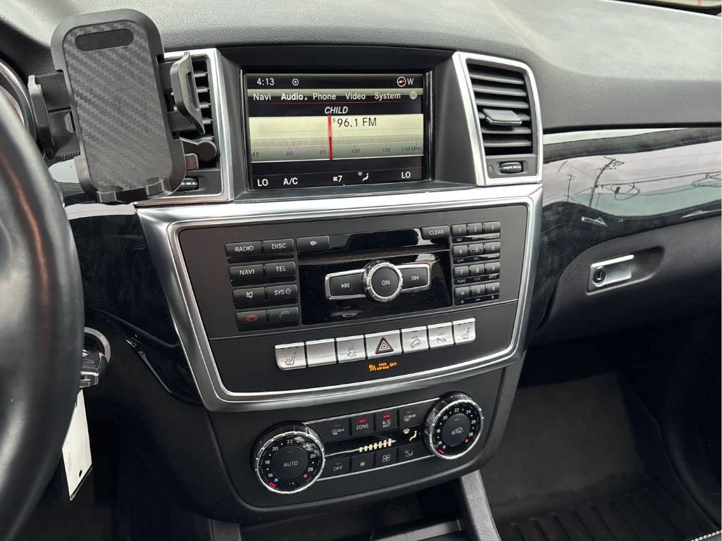 Mercedes-Benz ML 350 AMG LINE/4MATIC/ПОДГРЕВ/ПАНОРАМА/ПАМЕТ, снимка 10 - Автомобили и джипове - 54122143