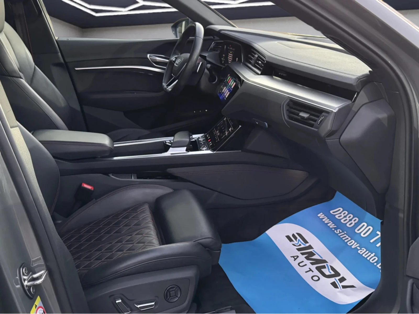 Audi Q8 E-TRON SPORTBACK S-LINE PLUS 114KWH 408КС. ПАНОРАМ, снимка 13 - Автомобили и джипове - 54704996