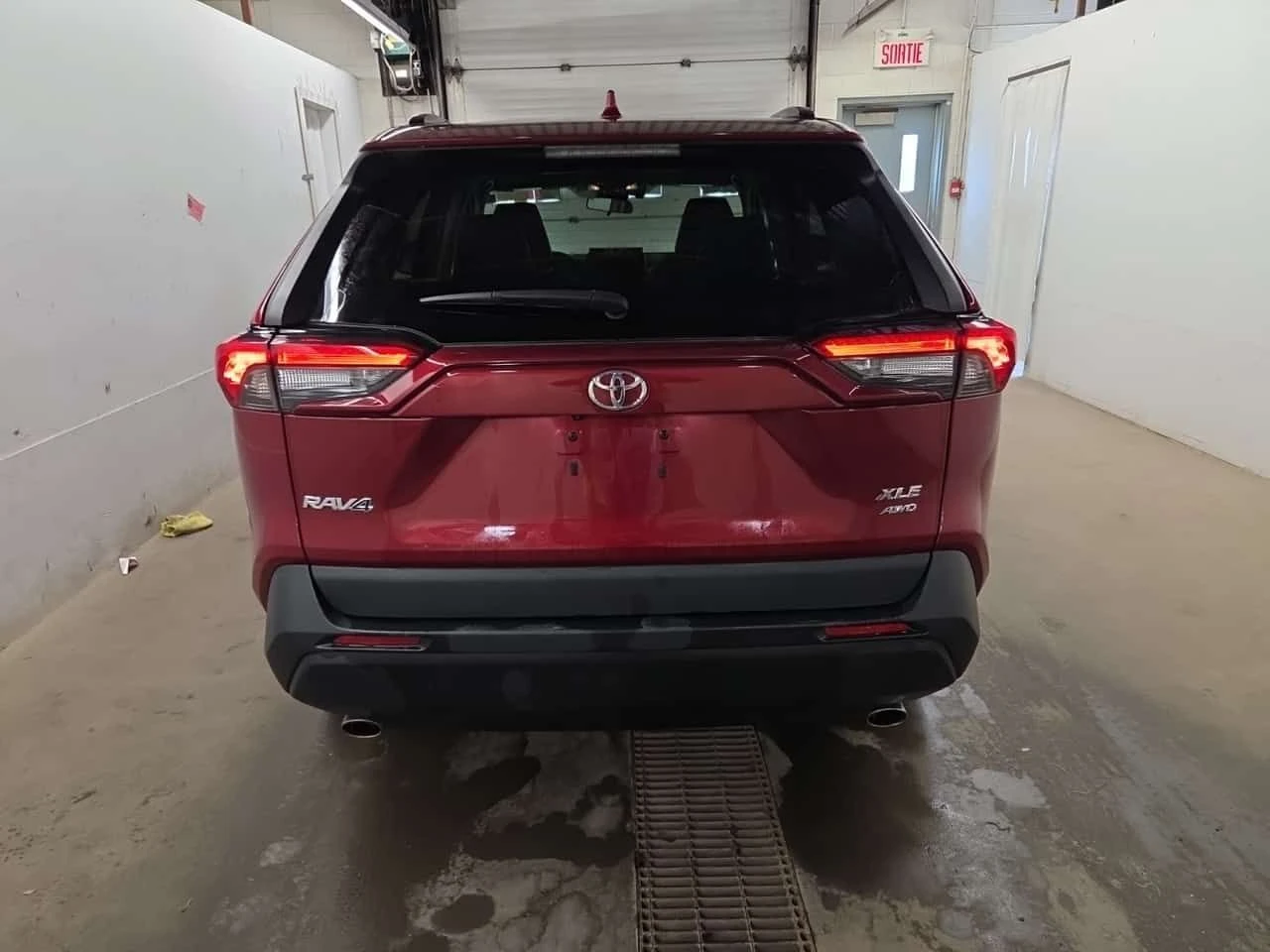 Toyota Rav4 XLE| LANE ASSIST| ПОДГРЕВИ| ПАНОРАМА| 2 КЛЮЧА| , снимка 6 - Автомобили и джипове - 54818416